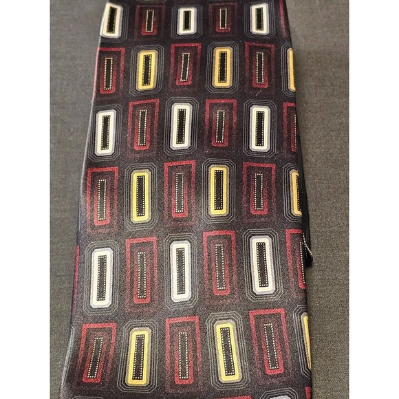 Kilburne & Finch Geometric Pattern Tie - Picture 4 of 9